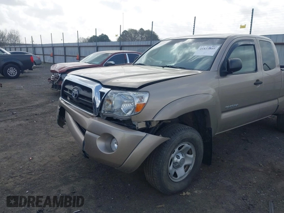 2006 Toyota Tacoma with VIN 5TEUU42N96Z268219, listed as a IAAI auction lot 41833805 with 151,872 mi miles. Bid and sale history available at carsss.com. Image 6.
