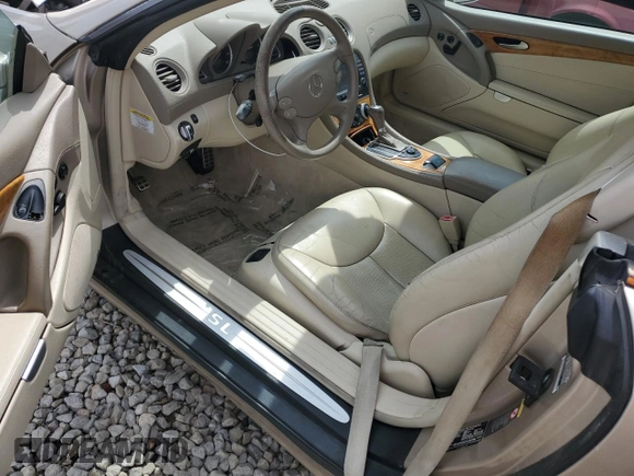2005 Mercedes-Benz SL 500 with VIN WDBSK75F25F102914, listed as a Copart auction lot 54002705 with 117,692 mi miles and Clean Title. Bid and sale history available at DreamBid. Image 8.