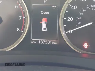 2016 Lexus IS 200t с VIN JTHBA1D20G5002916, выставлен на аукционе IAAI как лот 42371004 с пробегом 137 531 миль миль и . История ставок и продаж доступна на DreamBid. Изображение 16.