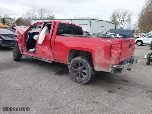 2017 Chevrolet Silverado 1500 LT with VIN 1GCVKREHXHZ371760, listed as a IAAI auction lot 40782917 with 1 mi miles. Bid and sale history available at carsss.com. Image 3.