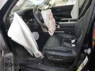 2024 Toyota Tundra Limited Hybrid z VIN 5TFJC5DB4RX049128, wystawiony jako Copart lot #46630445 z przebiegiem Nie podano mil oraz Szkoda całkowita • Salvage title. Historia ofert i sprzedaży dostępna na DreamBid. Obrazek 7.