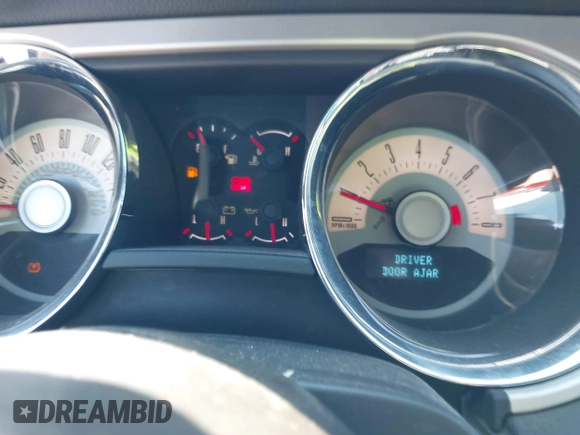 2011 Ford Mustang GT with VIN 1ZVBP8FF0B5137425, listed as a IAAI auction lot 41658857 with 123,072 mi miles and . Bid and sale history available at DreamBid. Image 7.