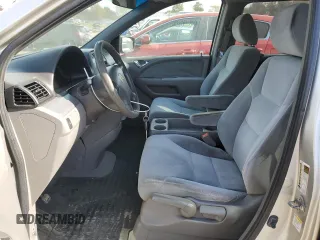 2008 Honda Odyssey LX z VIN 5FNRL38208B002012, wystawiony jako Copart lot #77695074 z przebiegiem 207 184 mil mil oraz Czysty tytuł • Clean title. Historia ofert i sprzedaży dostępna na DreamBid. Obrazek 7.
