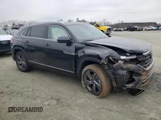 2024 Volkswagen Atlas SEL R-Line with VIN 1V2AE2CA3RC263552, listed as a Copart auction lot 43369105 with 1,036 mi miles and Salvage title. Bid and sale history available at DreamBid. Image 4.
