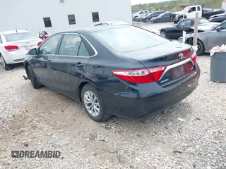 2015 Toyota Camry XLE with VIN 4T4BF1FK2FR461922, listed as a IAAI auction lot 41995064 with 195,943 mi miles. Bid and sale history available at carsss.com. Image 3.