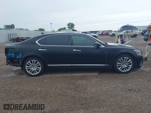 2015 Lexus LS 460 L with VIN JTHGL5EF6F5054364, listed as a IAAI auction lot 42465692 with 139,431 mi miles and . Bid and sale history available at DreamBid. Image 13.