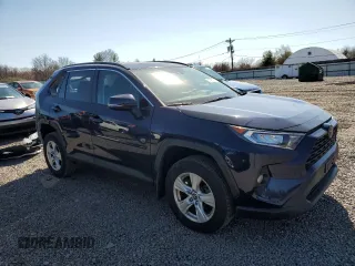 2019 Toyota RAV4 XLE with VIN 2T3P1RFV8KW059704, listed as a Copart auction lot 51497375 with 35,631 mi miles and Salvage Title. Bid and sale history available at carsss.com. Image 4.