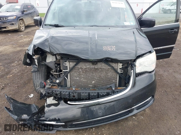 2014 Chrysler Town & Country Touring with VIN 2C4RC1BG7ER449297, listed as a IAAI auction lot 42113170 with 195,878 mi miles and . Bid and sale history available at DreamBid. Image 10.