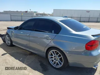 2007 BMW 3 Series 328xi z VIN WBAVC73587KP33390, wystawiony jako IAAI lot #42465688 z przebiegiem 144 423 mil mil oraz . Historia ofert i sprzedaży dostępna na DreamBid. Obrazek 14.