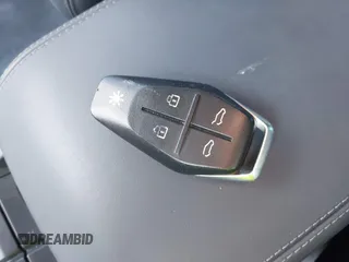 2023 Fisker Ocean One z VIN VCF1ZBU29PG005796, wystawiony jako IAAI lot #41136320 z przebiegiem 14 032 mil mil oraz . Historia ofert i sprzedaży dostępna na DreamBid. Obrazek 11.