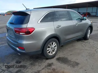 2019 Kia Sorento S V6 with VIN 5XYPG4A52KG469230, listed as a IAAI auction lot 41590453 with 136,602 mi miles. Bid and sale history available at carsss.com. Image 4.