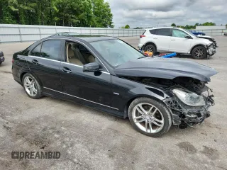 2012 Mercedes-Benz C 250 Sport z VIN WDDGF4HBXCR200013, wystawiony jako Copart lot #58345935 z przebiegiem 111 378 mil mil oraz Szkoda całkowita • Salvage title. Historia ofert i sprzedaży dostępna na DreamBid. Obrazek 4.