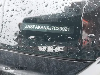 2018 Alfa Romeo Stelvio z VIN ZASFAKANXJ7C23921, wystawiony jako IAAI lot #38783836 z przebiegiem 93 482 mil mil oraz . Historia ofert i sprzedaży dostępna na DreamBid. Obrazek 9.