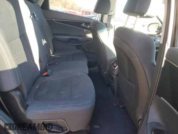 2019 Kia Sorento LX with VIN 5XYPGDA31KG560228, listed as a Copart auction lot 82094264 with 121,907 mi miles and Salvage Title. Bid and sale history available at DreamBid. Image 11.