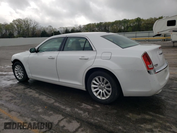 2014 Chrysler 300 z VIN 2C3CCAAG7EH148451, wystawiony jako Copart lot #54672815 z przebiegiem 154 241 mil mil oraz Szkoda całkowita • Salvage title. Historia ofert i sprzedaży dostępna na DreamBid. Obrazek 2.