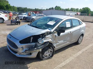 2016 Ford Fiesta S z VIN 3FADP4AJ6GM123343, wystawiony jako IAAI lot #42136294 z przebiegiem 100 206 mil mil oraz . Historia ofert i sprzedaży dostępna na DreamBid. Obrazek 6.
