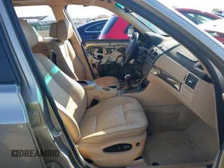 2008 BMW X3 3.0si with VIN WBXPC93488WJ13795, listed as a IAAI auction lot 42018052 with 151,972 mi miles. Bid and sale history available at carsss.com. Image 5.