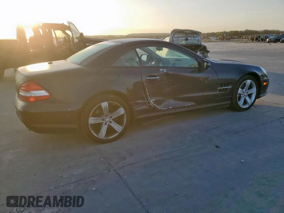 2009 Mercedes-Benz SL 550 z VIN WDBSK71F69F142599, wystawiony jako Copart lot #50241095 z przebiegiem 58 416 mil mil oraz Szkoda całkowita • Salvage title. Historia ofert i sprzedaży dostępna na DreamBid. Obrazek 3.