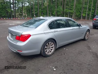 2011 BMW 7 Series 750Li xDrive z VIN WBAKC8C53BC433168, wystawiony jako IAAI lot #42189726 z przebiegiem 177 368 mil mil oraz . Historia ofert i sprzedaży dostępna na DreamBid. Obrazek 4.