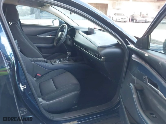2020 Mazda CX-30 with VIN 3MVDMABL5LM118547, listed as a IAAI auction lot 41637124 with 85,168 mi miles. Bid and sale history available at carsss.com. Image 5.