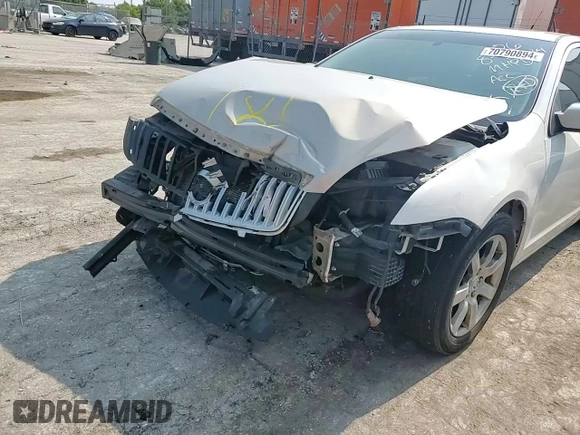 2010 Mercury Milan Premier with VIN 3MEHM0JG4AR620398, listed as a Copart auction lot 70790894 with 245,773 mi miles and Salvage Title. Bid and sale history available at carsss.com. Image 11.