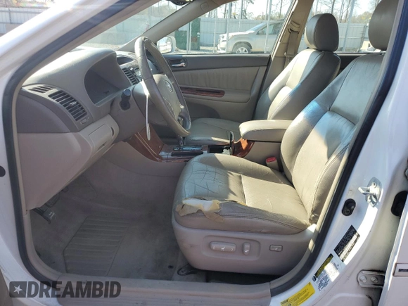 2005 Toyota Camry LE with VIN 4T1BF30K35U088189, listed as a Copart auction lot 50598495 with 208,145 mi miles and Salvage Title. Bid and sale history available at DreamBid. Image 7.