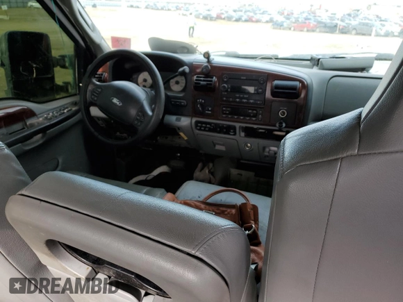 2005 Ford F-350 XL with VIN 1FTWW31P25EC68788, listed as a Copart auction lot 61584285 with Not provided miles and Salvage title. Bid and sale history available at DreamBid. Image 8.
