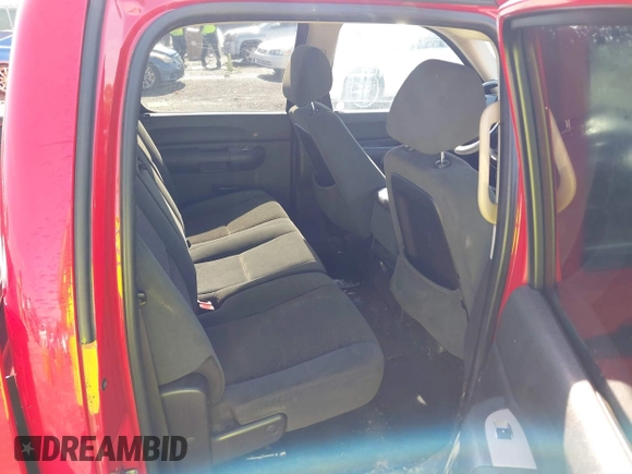 2007 Chevrolet Silverado 1500 1LT with VIN 3GCEC13J87G534182, listed as a IAAI auction lot 42208270 with 204,870 mi miles and . Bid and sale history available at DreamBid. Image 8.