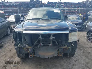 2011 GMC Sierra 1500 SLE z VIN 3GTP1VE0XBG153923, wystawiony jako IAAI lot #41974750 z przebiegiem 218 756 mil mil oraz . Historia ofert i sprzedaży dostępna na DreamBid. Obrazek 12.