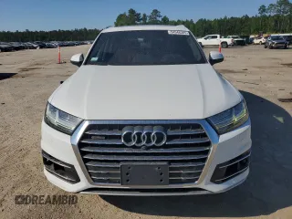 2017 Audi Q7 Prestige with VIN WA1VAAF74HD040786, listed as a Copart auction lot 54548385 with 111,233 mi miles and Salvage title. Bid and sale history available at DreamBid. Image 5.
