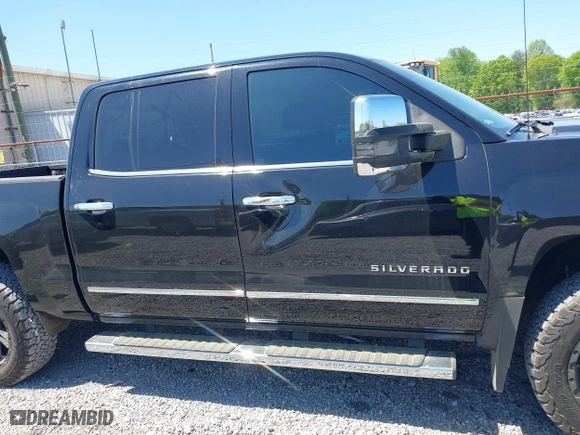 2015 Chevrolet Silverado 1500 LTZ with VIN 3GCUKSEC1FG343060, listed as a IAAI auction lot 42043989 with 157,645 mi miles. Bid and sale history available at carsss.com. Image 13.