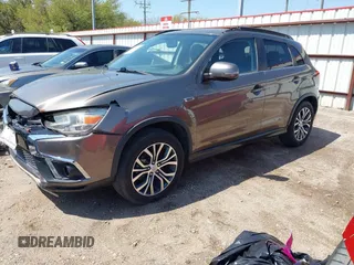 2018 Mitsubishi Outlander SEL z VIN JA4AP4AW4JU018385, wystawiony jako IAAI lot #41868875 z przebiegiem 83 910 mil mil oraz . Historia ofert i sprzedaży dostępna na DreamBid. Obrazek 20.