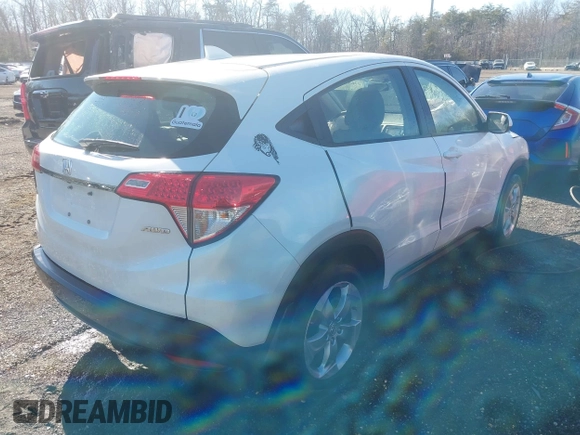 2022 Honda HR-V LX with VIN 3CZRU6H31NM768923, listed as a IAAI auction lot 41633075 with 56,886 mi miles. Bid and sale history available at carsss.com. Image 4.