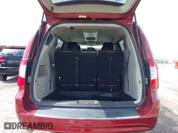 2012 Chrysler Town & Country Touring with VIN 2C4RC1BG8CR344068, listed as a IAAI auction lot 41970494 with 130,559 mi miles. Bid and sale history available at carsss.com. Image 17.