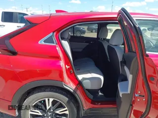 2024 Mitsubishi Eclipse Cross SE z VIN JA4ATWAA4RZ008031, wystawiony jako IAAI lot #42791982 z przebiegiem 21 788 mil mil oraz . Historia ofert i sprzedaży dostępna na DreamBid. Obrazek 8.