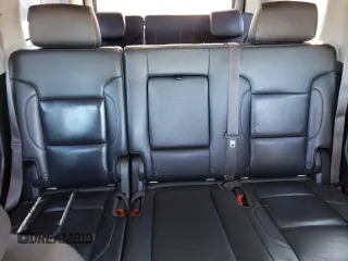 2017 Chevrolet Tahoe LT z VIN 1GNSKBKC0HR300058, wystawiony jako Copart lot #53692575 z przebiegiem 308 286 mil mil oraz Czysty tytuł • Clean title. Historia ofert i sprzedaży dostępna na DreamBid. Obrazek 10.