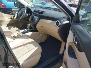 2016 Nissan Rogue SV with VIN 5N1AT2MV6GC919048, listed as a IAAI auction lot 40575055 with 76,328 mi miles. Bid and sale history available at carsss.com. Image 5.