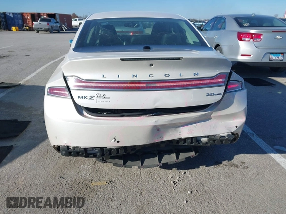 2016 Lincoln MKZ with VIN 3LN6L2G98GR632641, listed as a IAAI auction lot 41022028 with 50,625 mi miles and . Bid and sale history available at DreamBid. Image 6.