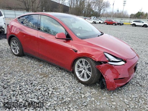 2022 Tesla Model Y Long Range z VIN 7SAYGDEE6NA019719, wystawiony jako Copart lot #52945125 z przebiegiem 9102 mil mil oraz Szkody całkowita. Historia ofert i sprzedaży dostępna na DreamBid. Obrazek 4.
