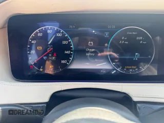2019 Mercedes-Benz S 560 z VIN WDDUG8DB3KA439798, wystawiony jako Copart lot #61582835 z przebiegiem 94 427 mil mil oraz Czysty tytuł • Clean title. Historia ofert i sprzedaży dostępna na DreamBid. Obrazek 8.