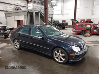 2007 Mercedes-Benz C 230 Sport с VIN WDBRF52H97F930409, выставлен на аукционе IAAI как лот 42504108 с пробегом 124 944 миль миль и . История ставок и продаж доступна на DreamBid. Изображение 1.