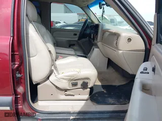 2002 Chevrolet Tahoe LT with VIN 1GNEC13Z62R270370, listed as a IAAI auction lot 42066123 with 340,750 mi miles. Bid and sale history available at carsss.com. Image 5.