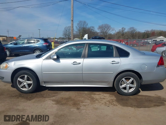 2011 Chevrolet Impala LT Fleet z VIN 2G1WG5EK7B1131195, wystawiony jako IAAI lot #42067731 z przebiegiem 192 180 mil mil oraz . Historia ofert i sprzedaży dostępna na DreamBid. Obrazek 14.