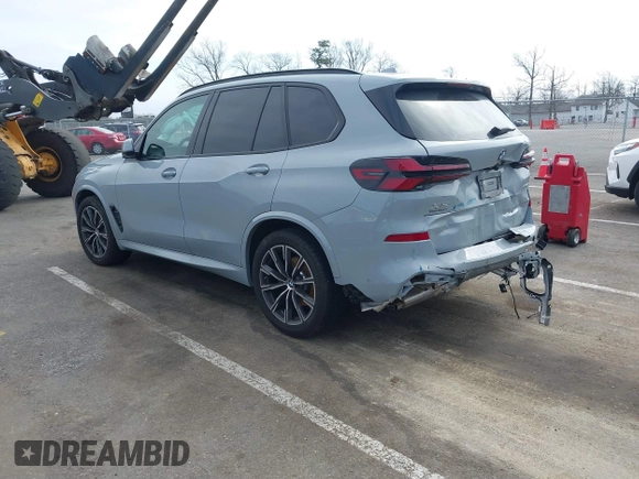 2024 BMW X5 xDrive40i z VIN 5UX23EU06R9U85520, wystawiony jako IAAI lot #41785217 z przebiegiem Nie podano mil oraz . Historia ofert i sprzedaży dostępna na DreamBid. Obrazek 3.