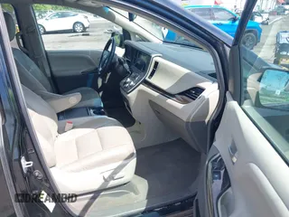 2015 Toyota Sienna XLE with VIN 5TDYK3DC9FS566344, listed as a IAAI auction lot 42049288 with 154,337 mi miles. Bid and sale history available at carsss.com. Image 5.