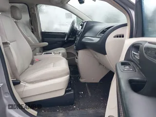 2015 Chrysler Town & Country Touring with VIN 2C4RC1BG6FR695422, listed as a IAAI auction lot 42246534 with 181,433 mi miles and . Bid and sale history available at DreamBid. Image 5.