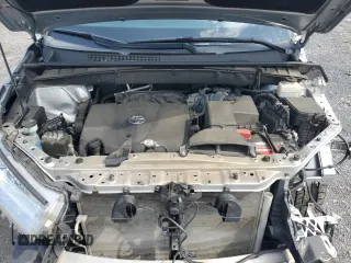 2019 Toyota Highlander LE with VIN 5TDBZRFH3KS975866, listed as a Copart auction lot 60226695 with 68,113 mi miles and Salvage title. Bid and sale history available at DreamBid. Image 12.