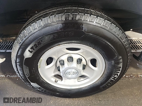 2016 Chevrolet Express Cargo with VIN 1GCWGAFF6G1325375, listed as a IAAI auction lot 42847019 with 227,137 mi miles and . Bid and sale history available at DreamBid. Image 10.