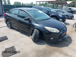 2012 Ford Focus SE z VIN 1FAHP3F28CL255965, wystawiony jako IAAI lot #42469698 z przebiegiem 236 307 mil mil oraz . Historia ofert i sprzedaży dostępna na DreamBid. Obrazek 1.