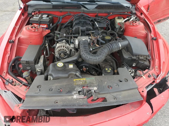 2006 Ford Mustang Standard z VIN 1ZVFT84N665244752, wystawiony jako Copart lot #58347695 z przebiegiem 116 453 mil mil oraz Szkoda całkowita • Salvage title. Historia ofert i sprzedaży dostępna na DreamBid. Obrazek 11.